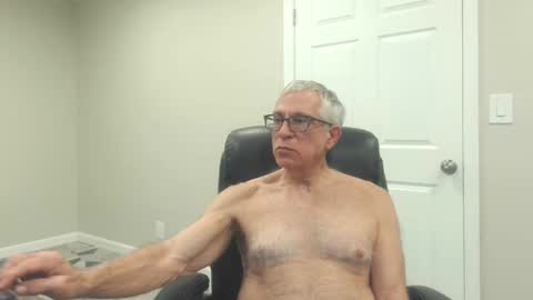 Snapshot of fitman999 chatting on December 2024 06:09:02 AM Jon online show from December 2024 06:09:02 AM