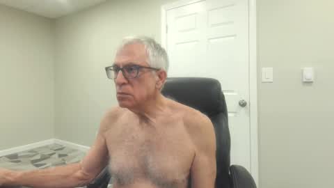 Snapshot of fitman999 chatting on March 2025 03:10:02 AM Jon online show from March 2025 03:10:02 AM