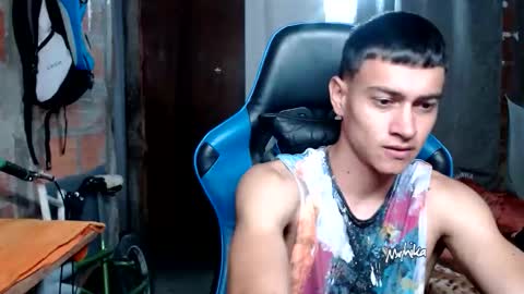 Snapshot of flacolatind chatting on November 2025 02:22:02 AM FLACO online show from November 2025 02:22:02 AM
