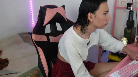 Snapshot of flaream_angel chatting on January 2025 12:59:01 AM Alexa online show from January 2025 12:59:01 AM