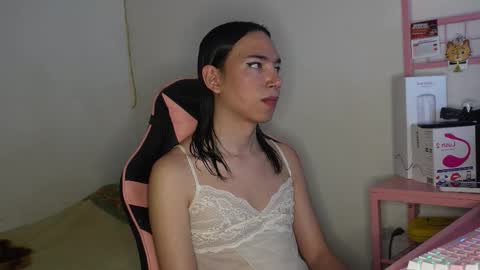 Snapshot of flaream_angel chatting on November 2025 05:12:02 PM Alexa online show from November 2025 05:12:02 PM