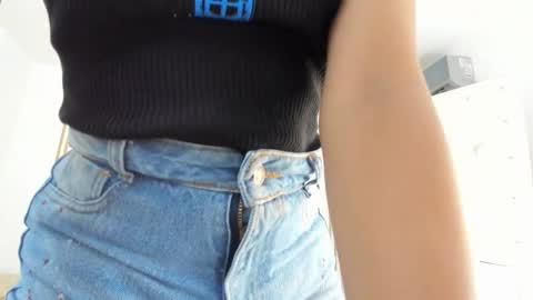 Snapshot of flavia_cruz chatting on September 2025 07:37:02 PM Flavia online show from September 2025 07:37:02 PM