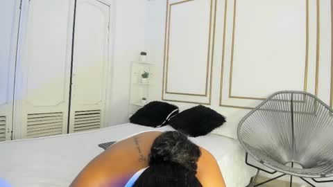 Snapshot of flavia_cruz chatting on November 2025 07:04:01 PM Flavia online show from November 2025 07:04:01 PM