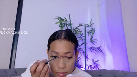 Snapshot of flavia_cruz chatting on December 2025 07:09:01 PM Flavia online show from December 2025 07:09:01 PM