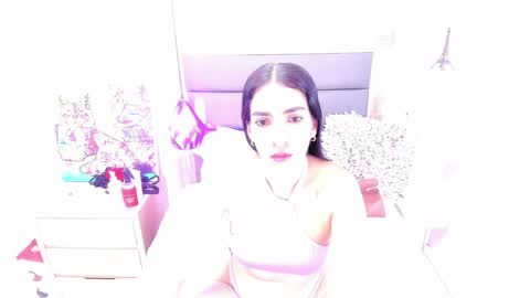   FLEUR   online show from January 2026 07:28:02 PM