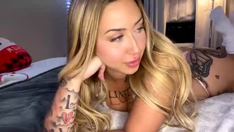 Roxy online show from December 2024 02:12:02 AM