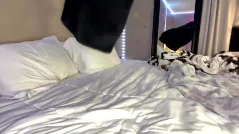 Roxy online show from March 2025 01:42:02 AM