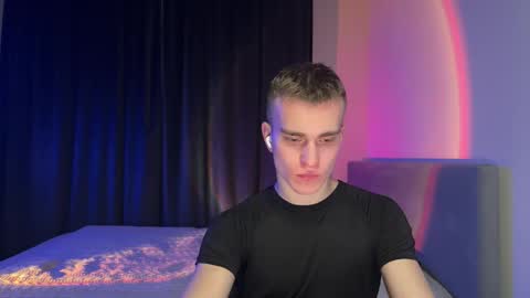 Snapshot of flikyy chatting on December 2025 10:03:01 PM flikyy online show from December 2025 10:03:01 PM