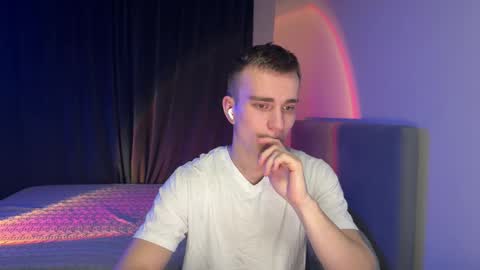 Snapshot of flikyy chatting on December 2025 03:41:02 PM flikyy online show from December 2025 03:41:02 PM