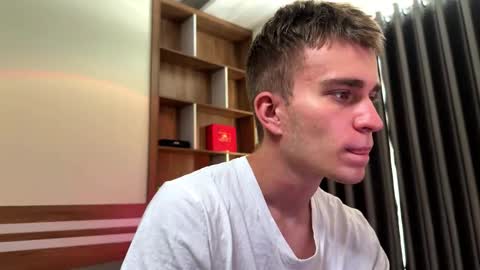 Snapshot of flikyy chatting on February 2026 06:10:02 AM flikyy online show from February 2026 06:10:02 AM