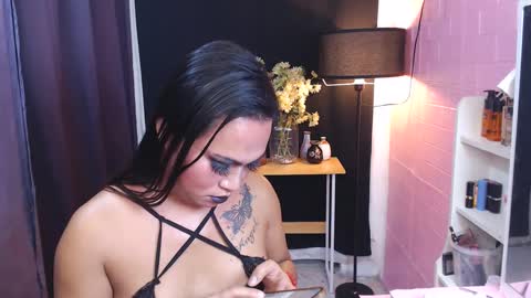 Snapshot of flirtangel93 chatting on February 2025 08:09:01 PM Angel online show from February 2025 08:09:01 PM