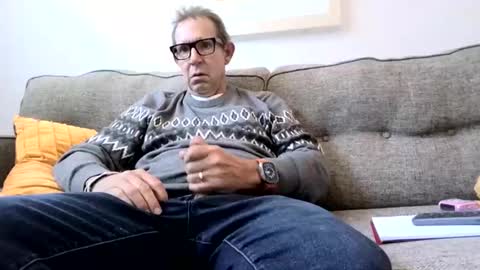 Snapshot of flirtofcharleston chatting on February 2025 07:10:02 PM Flickrbrite online show from February 2025 07:10:02 PM