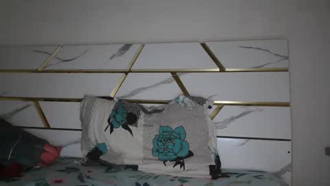 flirtsxxx online show from February 2025 06:46:01 PM