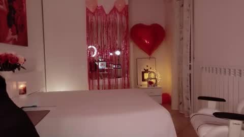 Snapshot of flirtyfoxxx chatting on February 2026 10:31:01 AM Lana Dina online show from February 2026 10:31:01 AM