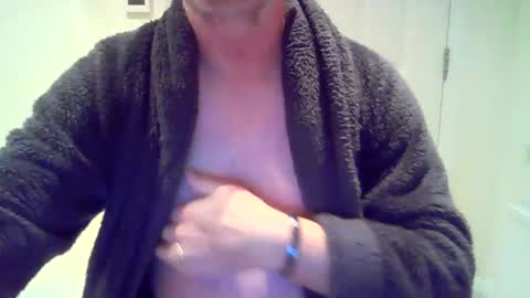 flirtyguy62 online show from January 2026 03:58:01 PM