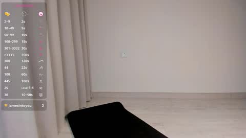 Emely  online show from November 2025 07:07:01 AM