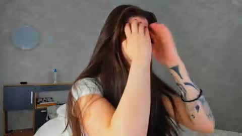 Emely  online show from July 2026 04:26:02 AM