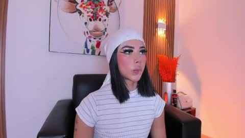  Flor  online show from April 2026 03:54:02 AM