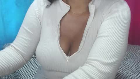 flora886505 online show from November 2025 12:16:02 PM