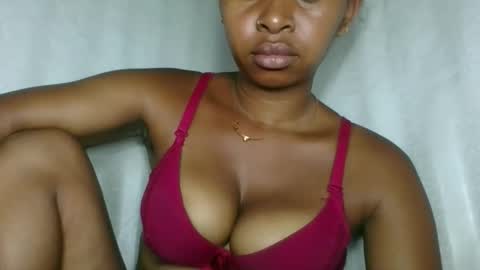 florencia011 online show from December 2025 08:07:02 PM