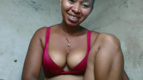 florencia011 online show from February 2026 03:21:01 PM