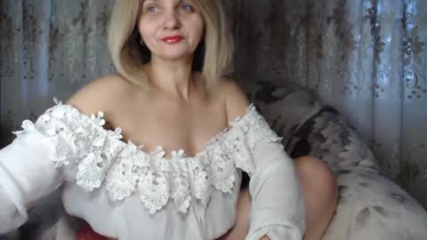 Snapshot of floretdiana chatting on December 2024 06:01:02 AM floretdiana online show from December 2024 06:01:02 AM