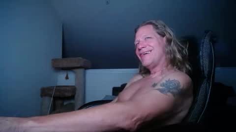 Snapshot of floridacat017 chatting on January 2026 09:00:02 AM Double-D online show from January 2026 09:00:02 AM