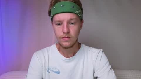 Snapshot of flower_haze chatting on September 2025 04:19:02 PM Alexander online show from September 2025 04:19:02 PM