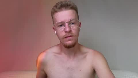 Snapshot of flower_haze chatting on October 2025 04:04:01 AM Alexander online show from October 2025 04:04:01 AM