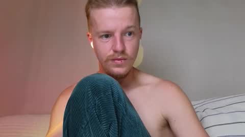 Snapshot of flower_haze chatting on October 2025 05:48:02 AM Alexander online show from October 2025 05:48:02 AM