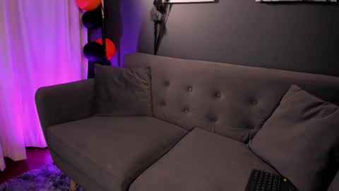 Its a pleasure to meet you. Im Flower. Help me reach 1k. Follow me. online show from October 2025 11:55:02 AM