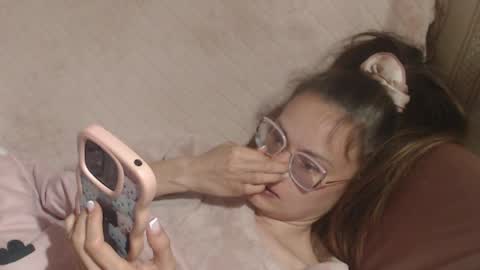 say meow and send tip  online show from April 2026 07:47:01 PM