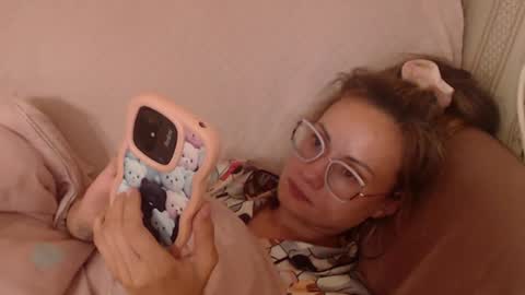 Snapshot of flowercandydoll chatting on July 2026 02:43:02 PM say meow and send tip online show from July 2026 02:43:02 PM