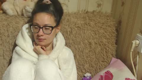 say meow and send tip  online show from December 2024 11:11:02 AM