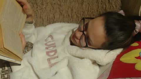 say meow and send tip  online show from January 2025 09:40:02 PM