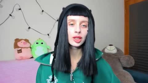 Snapshot of flowerofsin2001 chatting on October 2025 03:52:01 PM Flower online show from October 2025 03:52:01 PM