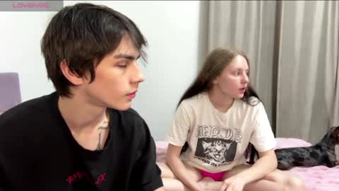 flowerscouple online show from May 2026 10:04:02 PM