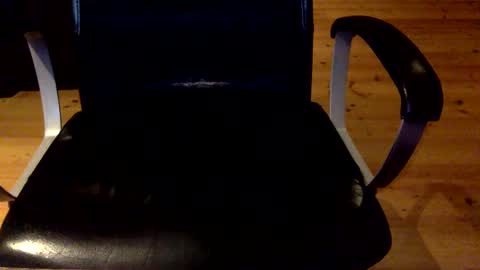 Snapshot of flowmover chatting on February 2025 07:52:01 PM flowmover online show from February 2025 07:52:01 PM