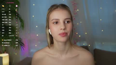 Adeline online show from December 2024 11:56:02 AM