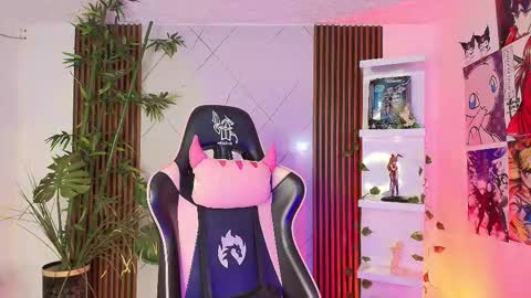  FLUFFY BUBBLE  online show from October 2025 04:10:02 AM