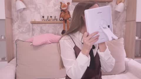 Snapshot of fluffy_hat chatting on February 2026 05:05:02 PM Fluffy and Krut online show from February 2026 05:05:02 PM