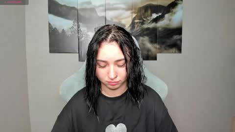 Lina online show from May 2026 02:05:02 AM