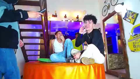 flyckers online show from September 2025 08:08:02 PM