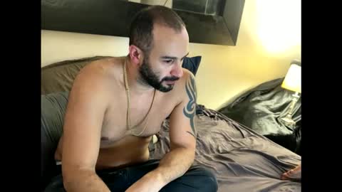 FlyerStud Mtl online show from February 2026 02:45:01 AM