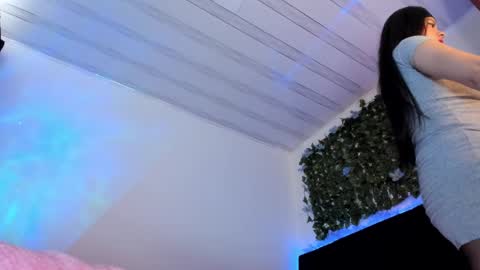 lia online show from February 2025 06:15:02 PM