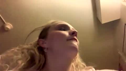 Snapshot of fngerlckingood chatting on March 2026 12:02:01 AM fngerlckingood online show from March 2026 12:02:01 AM