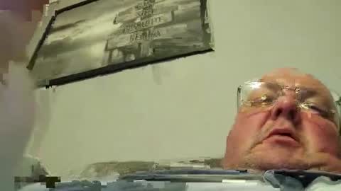 Snapshot of focusfuker chatting on January 2025 01:37:02 AM focusfuker online show from January 2025 01:37:02 AM