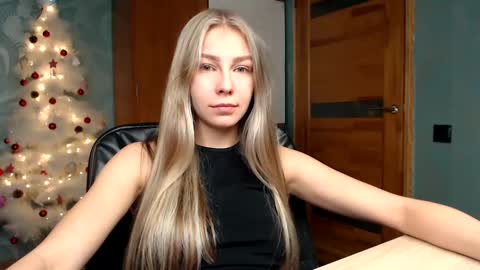 Snapshot of fofhcf chatting on December 2024 09:26:02 PM Molli Ready for any play with you. Hottest show in pvt Help a student earn big tokens online show from December 2024 09:26:02 PM