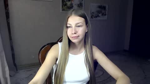 Snapshot of fofhcf chatting on October 2025 08:15:01 PM Molli Ready for any play with you. Hottest show in pvt Help a student earn big tokens online show from October 2025 08:15:01 PM