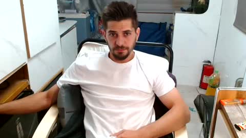 independent model online show from June 2026 06:43:02 PM